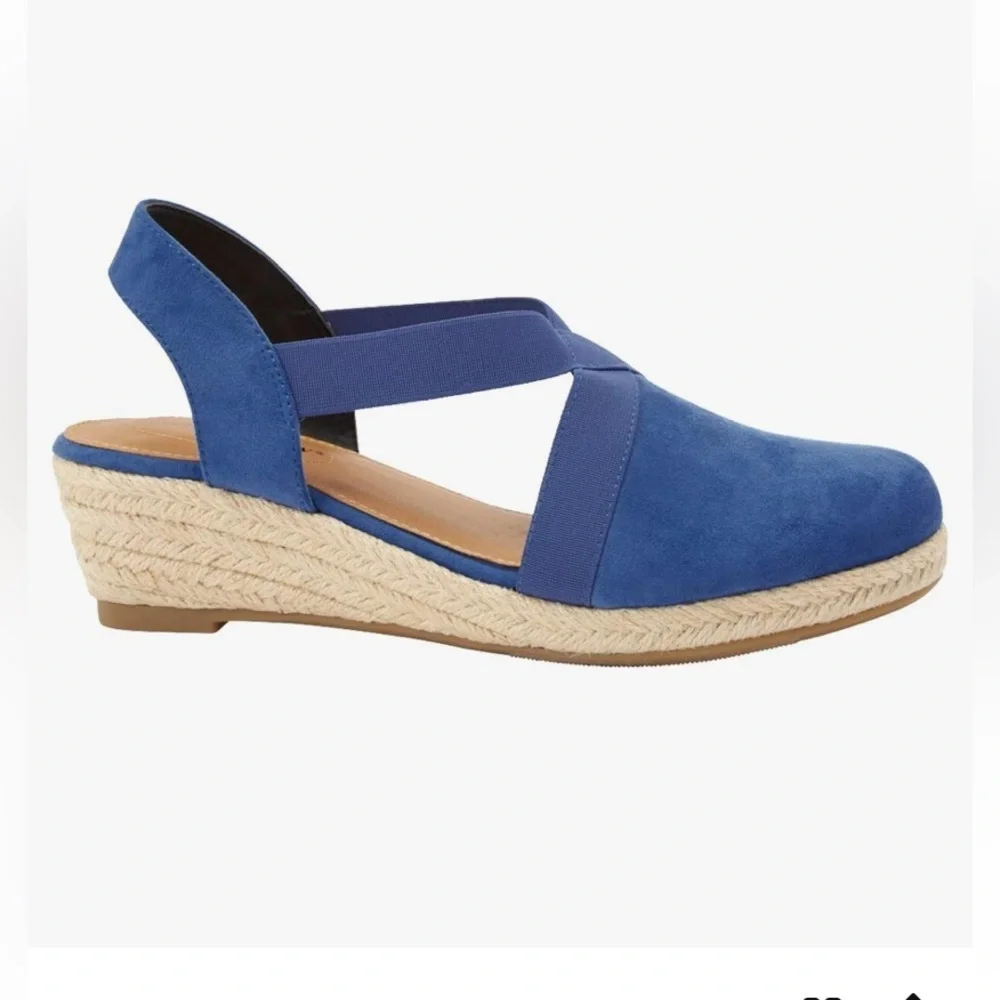 Comfortview Women's Wide Width The Elodie Espadrille new with out tags.